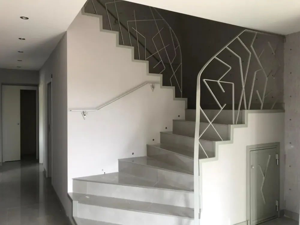 protection-escalier-interieur-metal-garde-corps